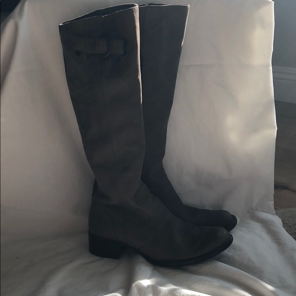 Barely worn Born Crown boots with stripe detail